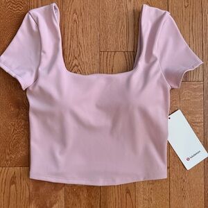 Lululemon NWT Wunder Under SmoothCover ™ Square-Neck T size 4